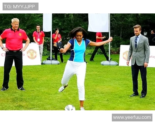 以足球不接球的球星为焦点探讨球场上独特的技巧与无球跑动的艺术