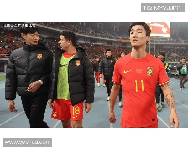 广东球迷猜足球明星身份挑战谁能一眼认出明星球员的真面目