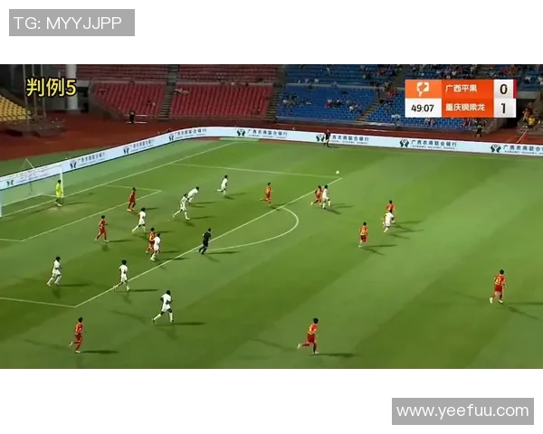 足球球星暴力飞踹事件真相揭秘引发热议背后原因分析 足球球星暴力飞踹事件真相揭秘引发热议背后原因分析